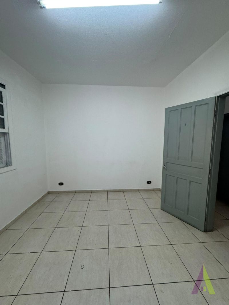 Sala Comercial  no Centro de São Roque!