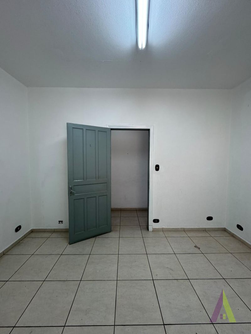 Sala Comercial  no Centro de São Roque!