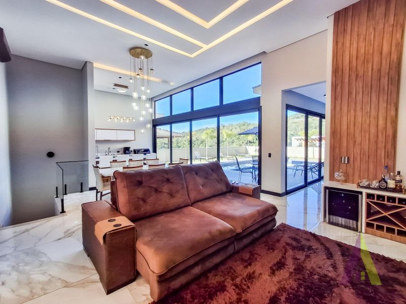 Condomínio em Condomínio Altos de São Roque (Ponderosa, SÃO ROQUE - Casa contemporânea com piscina aquecida em condomínio de luxo em São Roque! - Foto 4