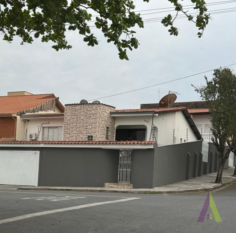 Condominio em Jardim Leocádia, SOROCABA - Sobrado em Bairro Tradicional em Sorocaba! - Foto 2