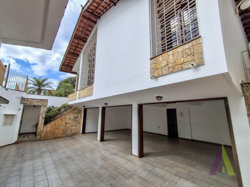 Condomínio em Vila Marques, SÃO ROQUE - Sobrado de Alto Padrão com Atelier Avarandado e Linda Vista no Coração de São Roque! - Foto 13