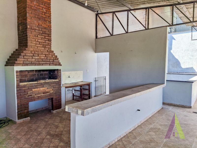 Condomínio em Jardim Boa Vista, SÃO ROQUE - Casa com kitnet e terraço coberto com churrasqueira em São Roque! - Foto 5