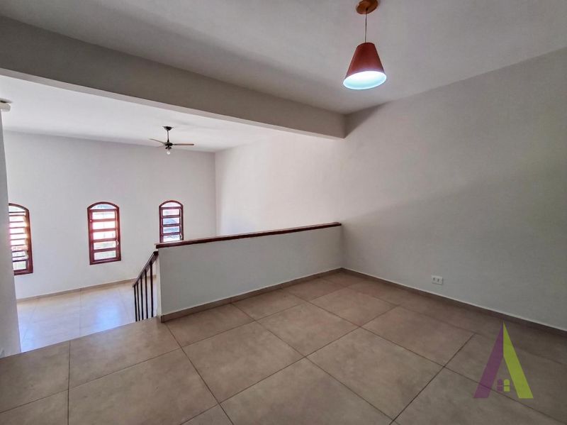 Condomínio em Jardim Boa Vista, SÃO ROQUE - Casa com kitnet e terraço coberto com churrasqueira em São Roque! - Foto 19