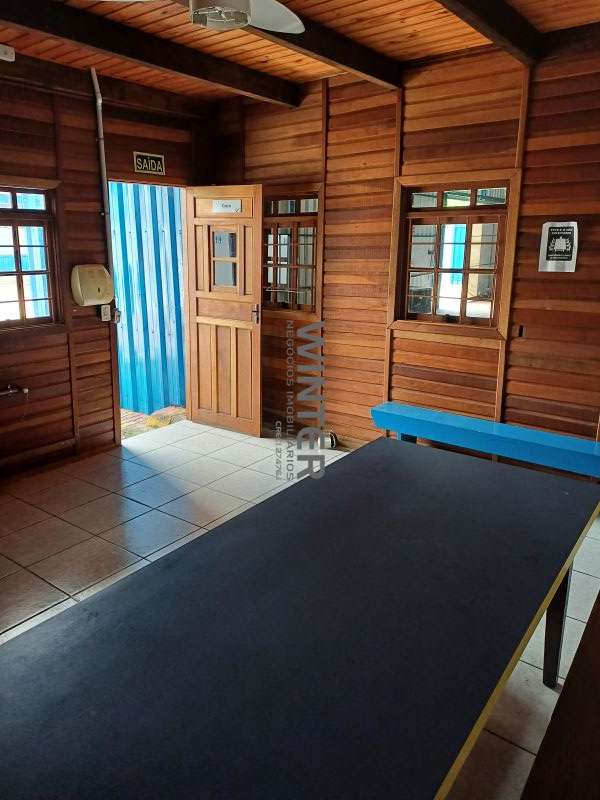 PAVILHÃO no bairro JARDIM ITU em PORTO ALEGRE