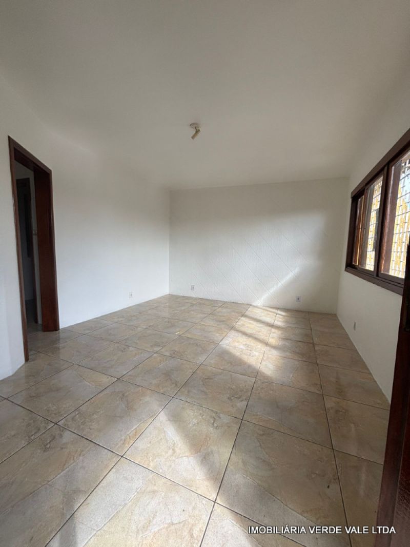 Casa 3D  no bairro RUBEM BERTA em PORTO ALEGRE