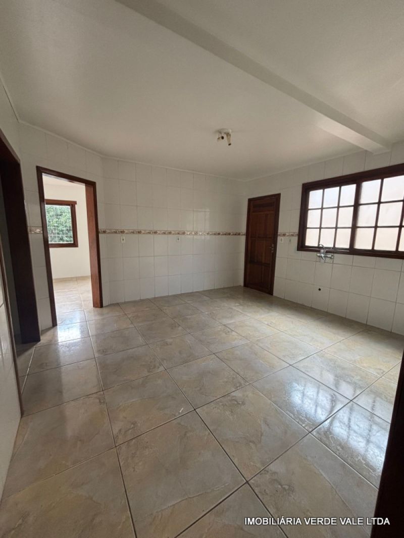 Casa 3D  no bairro RUBEM BERTA em PORTO ALEGRE