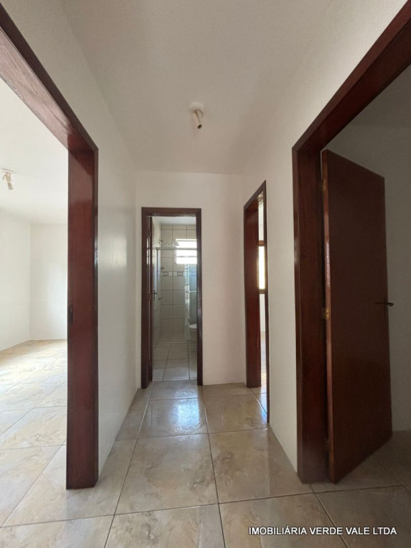 Casa 3D  no bairro RUBEM BERTA em PORTO ALEGRE