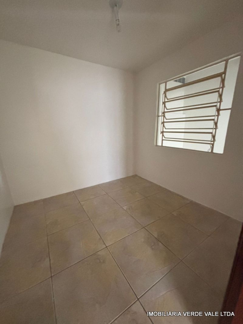 Casa 3D  no bairro RUBEM BERTA em PORTO ALEGRE