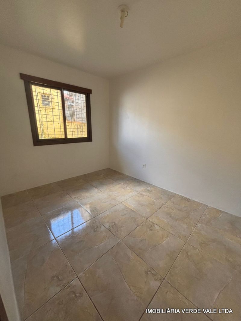 Casa 3D  no bairro RUBEM BERTA em PORTO ALEGRE