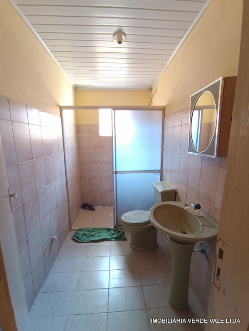 Casa 2D  no bairro RUBEM BERTA em PORTO ALEGRE