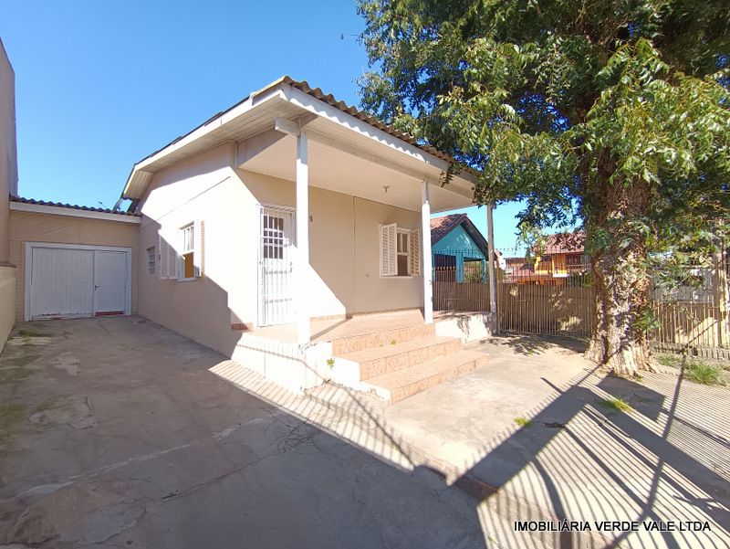 Casa 3D  no bairro RUBEM BERTA em PORTO ALEGRE