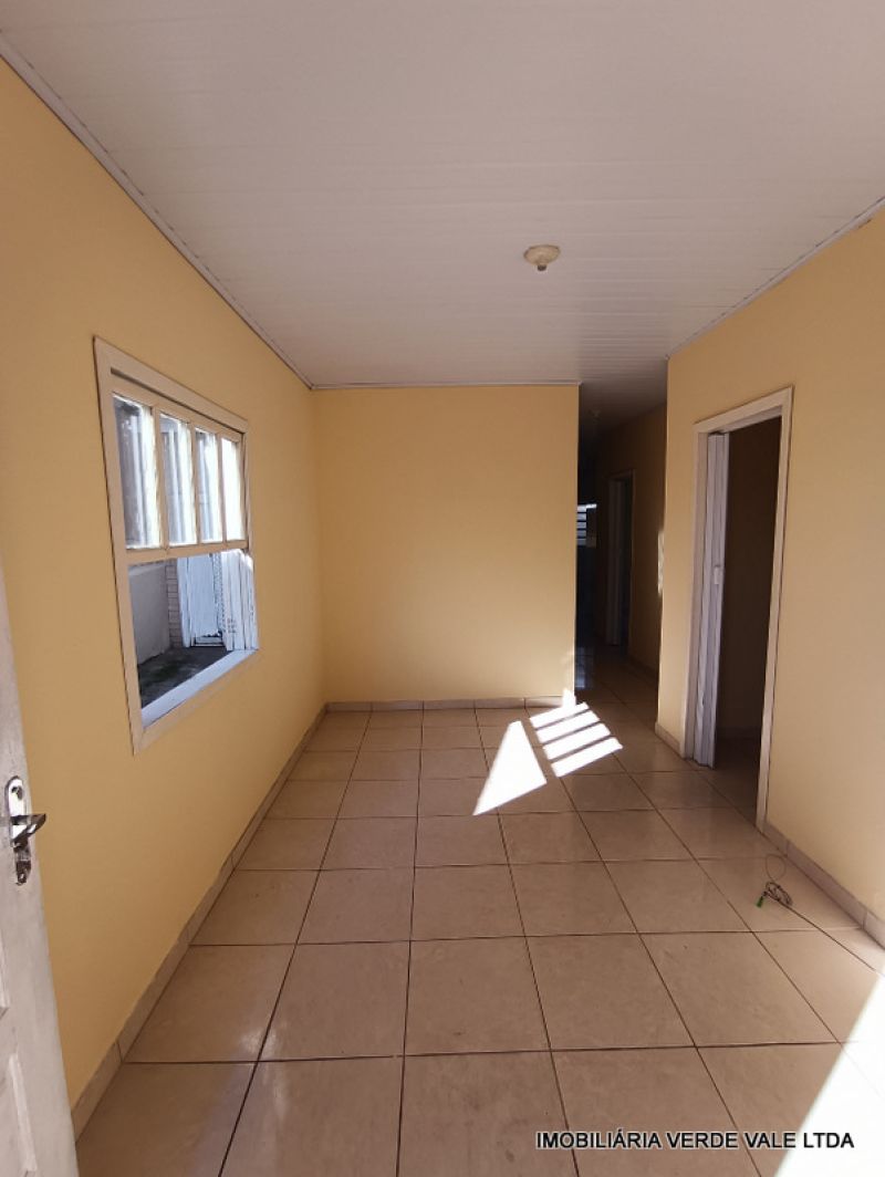 Casa 3D  no bairro RUBEM BERTA em PORTO ALEGRE