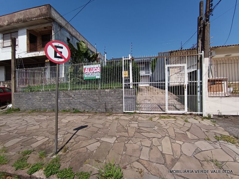 Casa 3D  no bairro RUBEM BERTA em PORTO ALEGRE