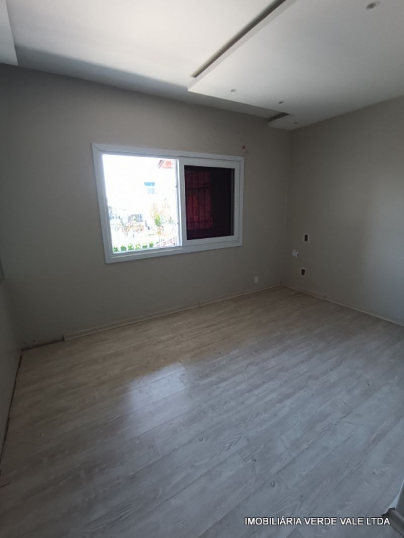 Casa 3D  no bairro RUBEM BERTA em PORTO ALEGRE