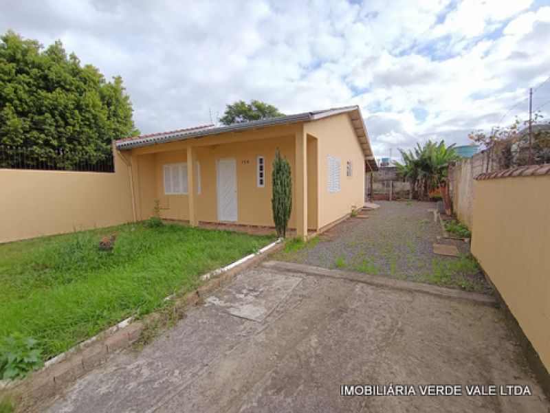 Casa 2D  no bairro SUMARE em ALVORADA