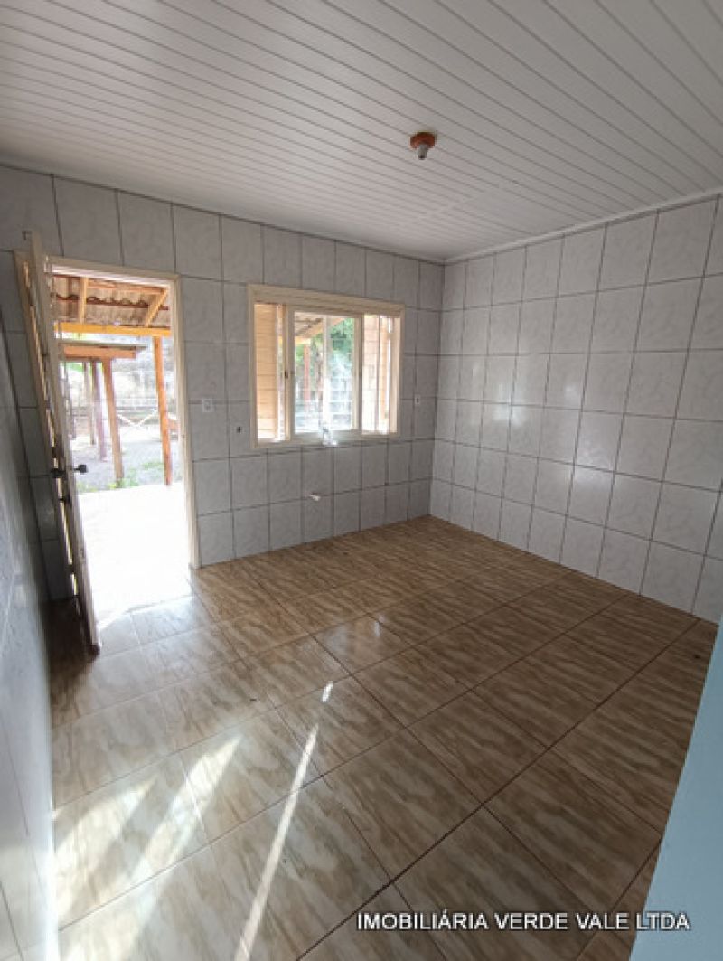 Casa 2D  no bairro SUMARE em ALVORADA