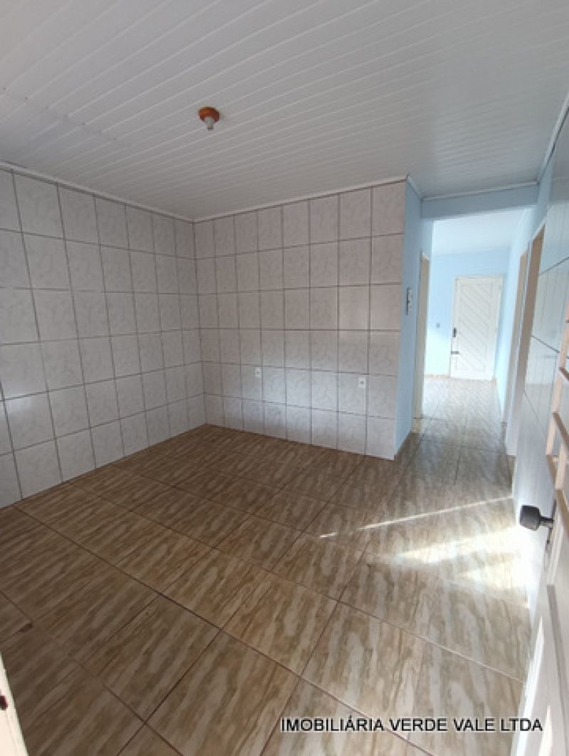 Casa 2D  no bairro SUMARE em ALVORADA