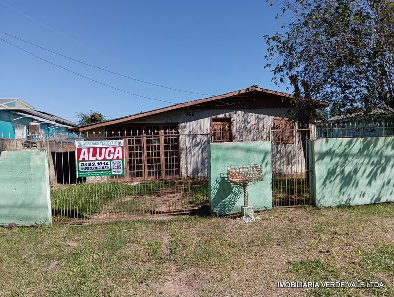 Casa 1D  no bairro VILA ELZA em VIAMAO