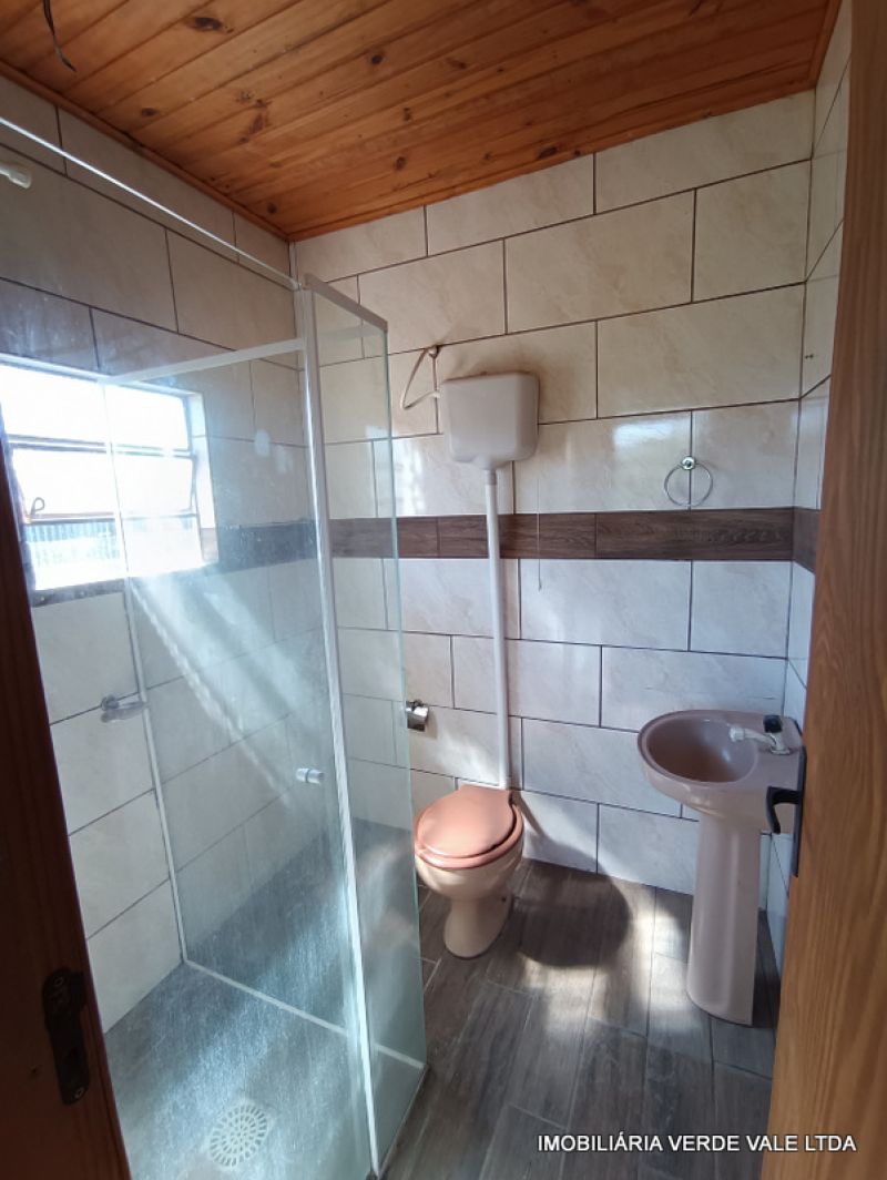 Casa 1D  no bairro VILA ELZA em VIAMAO