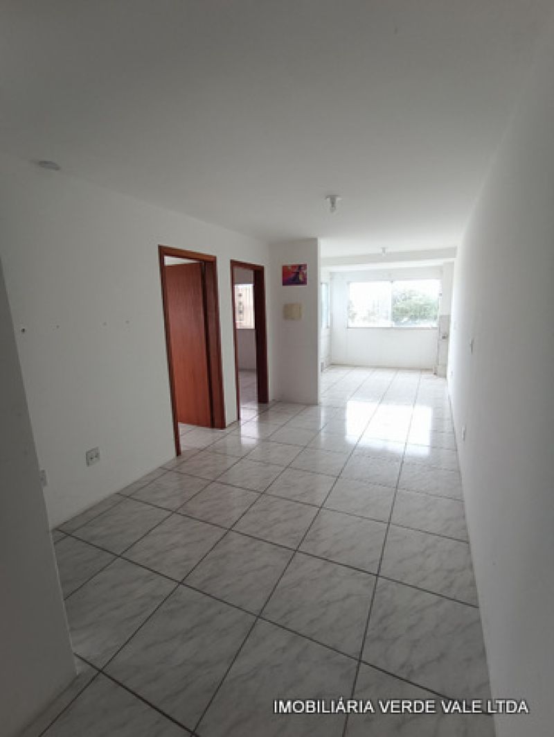 Apto 2D  no bairro SUMARE em ALVORADA