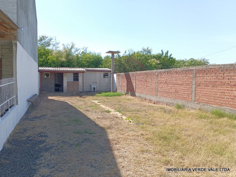 Casa 1D  no bairro MARIA REGINA em ALVORADA