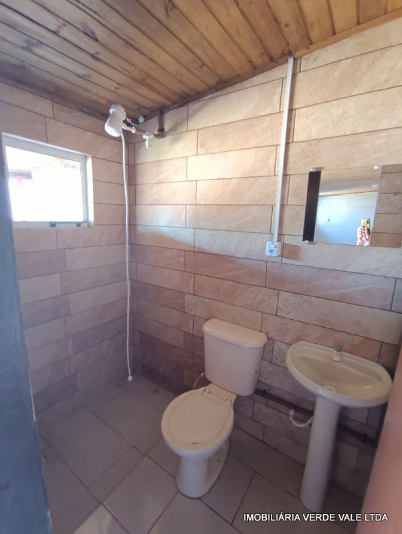 Casa 1D  no bairro MARIA REGINA em ALVORADA