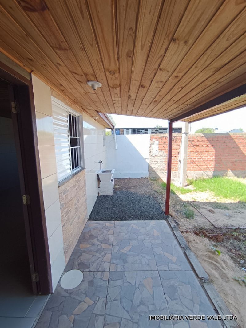 Casa 1D  no bairro MARIA REGINA em ALVORADA