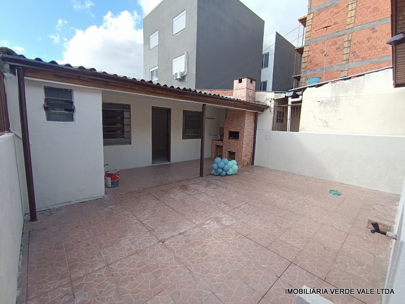 Casa 3D  no bairro JARDIM ALGARVE em ALVORADA