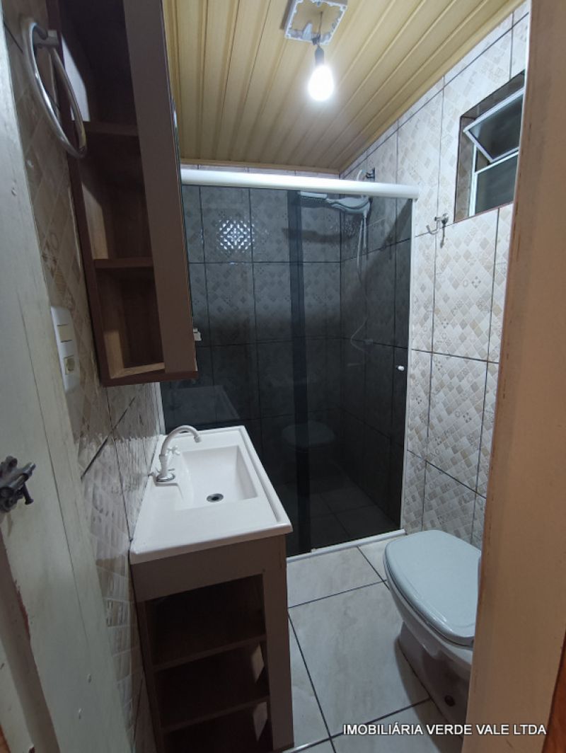Casa 4D  no bairro PIRATINI em VIAMAO