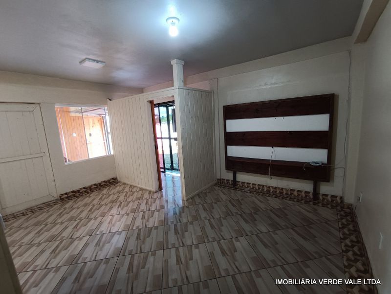 Casa 2D  no bairro PIRATINI em VIAMAO
