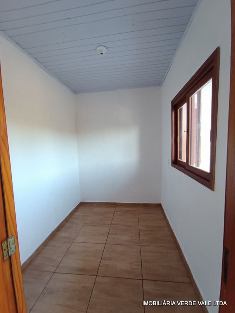 APTO 2D  no bairro JARDIM ALGARVE em ALVORADA