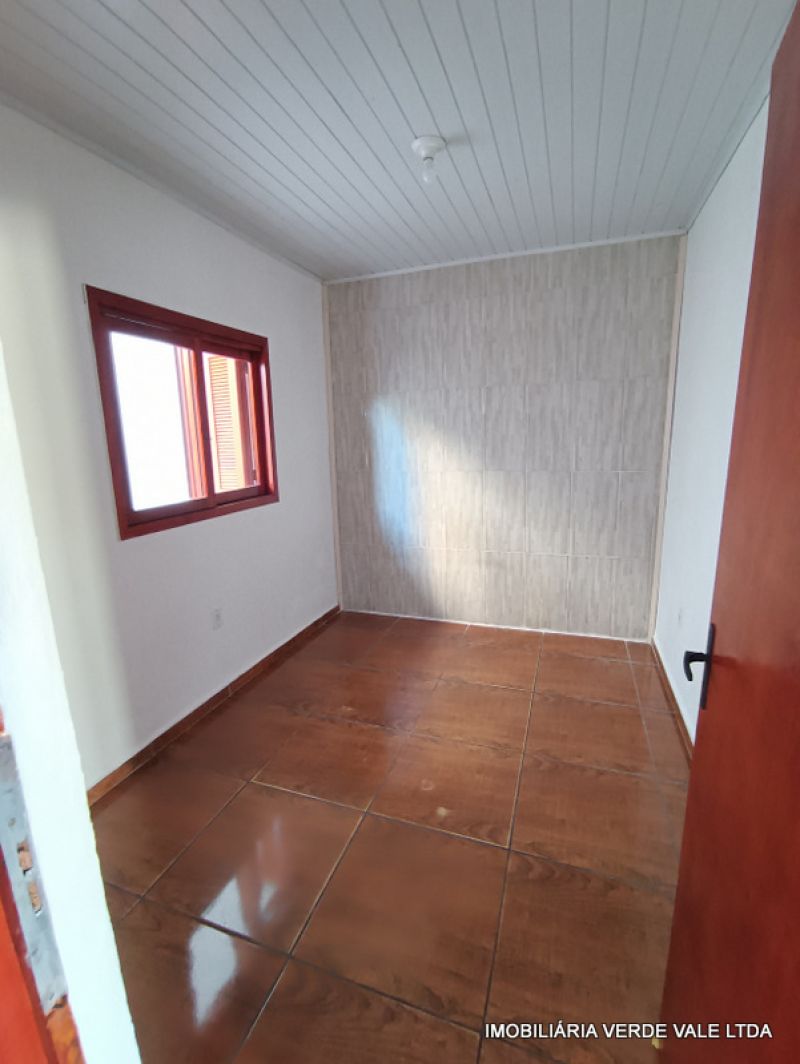APTO 2D  no bairro JARDIM ALGARVE em ALVORADA