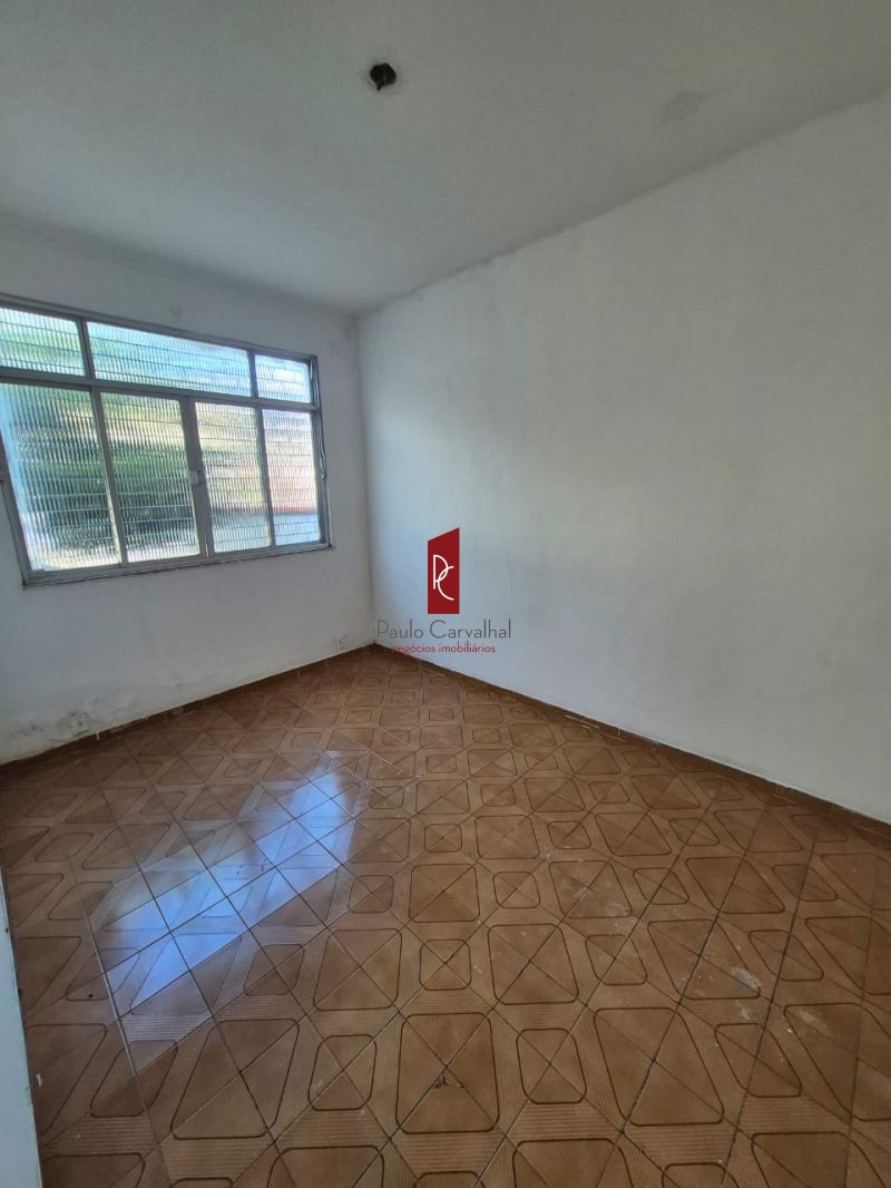 ALUGO ÃTIMA casa de 2Qrtos + 87m2 - BrÃ¡s de Pina