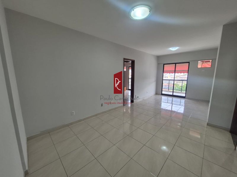 Apartamento Amplo de 3 Quartos + Varanda 