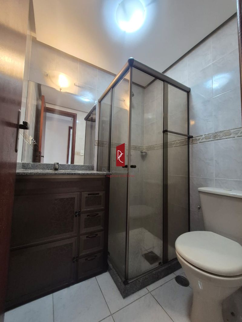 Apartamento Amplo de 3 Quartos + Varanda 