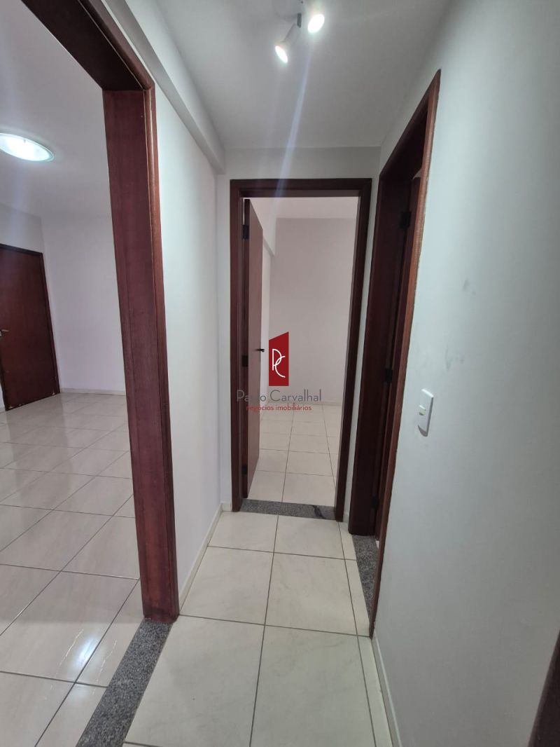 Apartamento Amplo de 3 Quartos + Varanda 