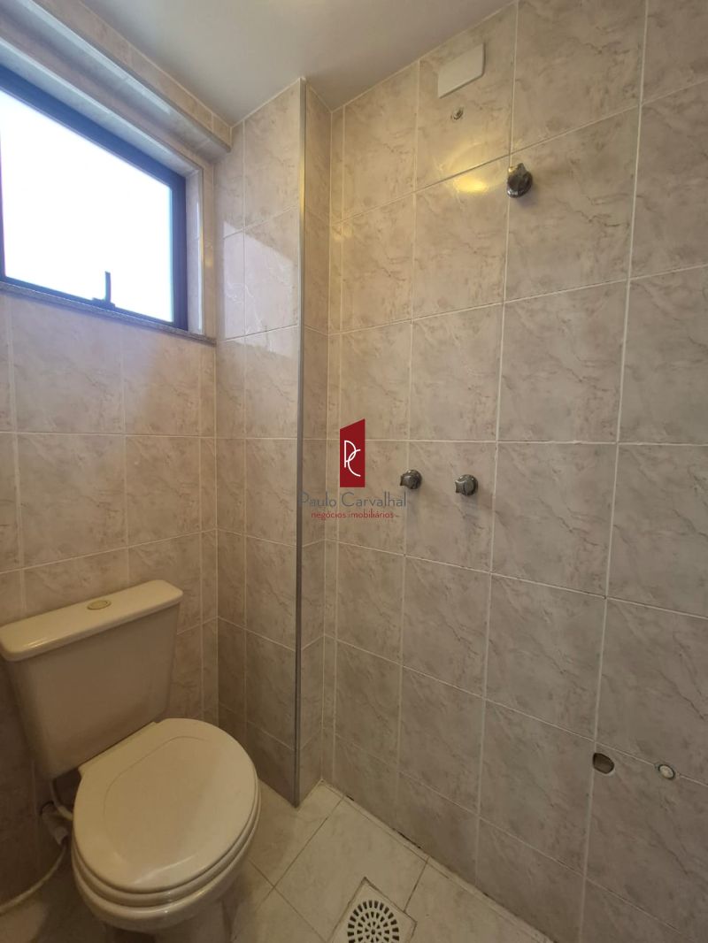 Apartamento Amplo de 3 Quartos + Varanda 