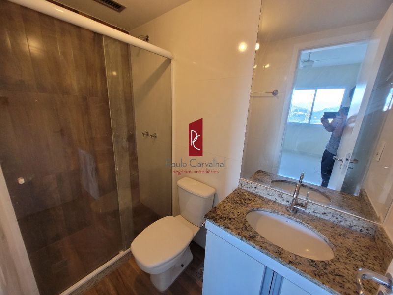 Apartamento no bairro VICENTE DE CARVALHO