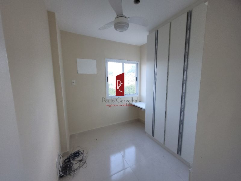Apartamento no bairro VICENTE DE CARVALHO