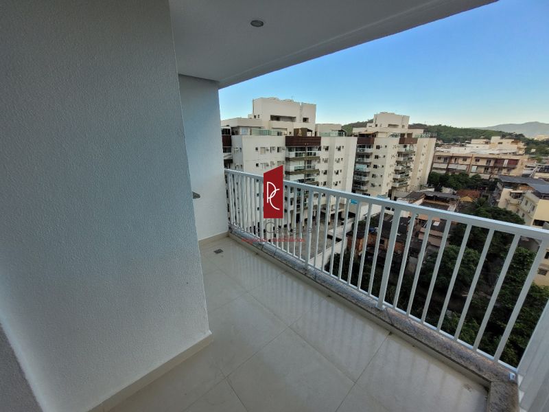 Apartamento no bairro VICENTE DE CARVALHO