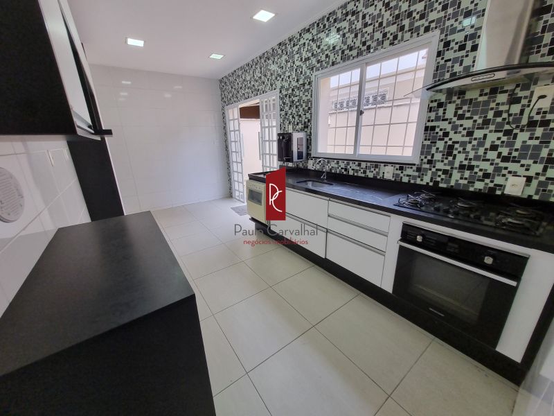 EXCELENTE CASA ALUGANDO 3 Qtos, 108m2 - VILA DA PENHA