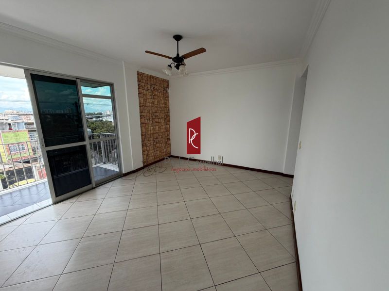 Aluga-se Apartamento em Vaz Lobo + Vaga