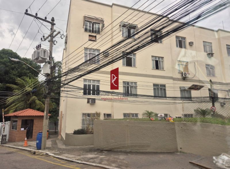 MARAVILHOSO APARTAMENTO ALUGANDO 2Qtos, área externa, Vaga, 65m2 - Pechincha