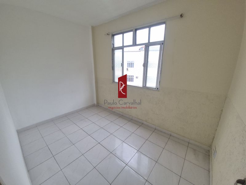 MARAVILHOSO APARTAMENTO ALUGANDO 2Qtos, área externa, Vaga, 65m2 - Pechincha
