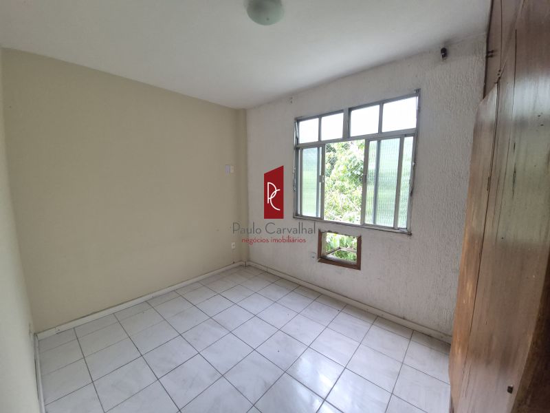 MARAVILHOSO APARTAMENTO ALUGANDO 2Qtos, área externa, Vaga, 65m2 - Pechincha