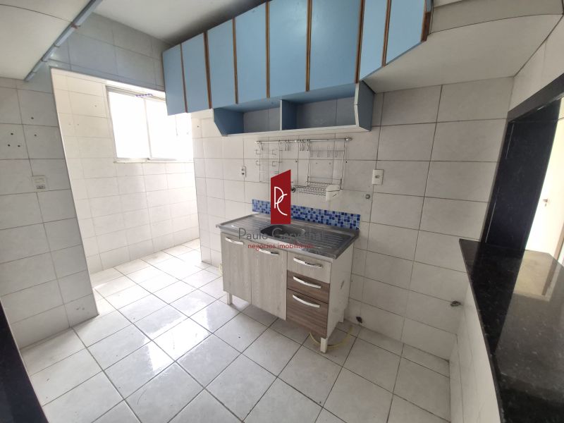 MARAVILHOSO APARTAMENTO ALUGANDO 2Qtos, área externa, Vaga, 65m2 - Pechincha