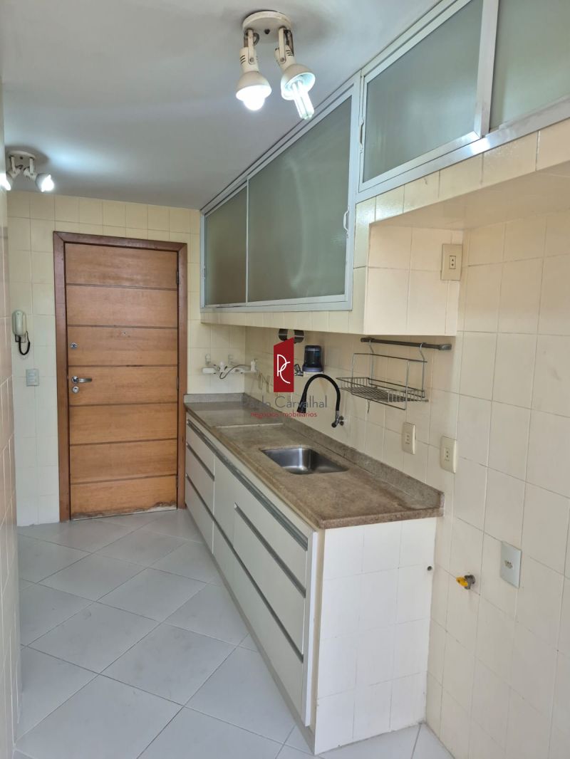 ÓTIMA COBERTURA ALUGANDO 3 Qtos, 140m² + DEP completa - Vila da Penha