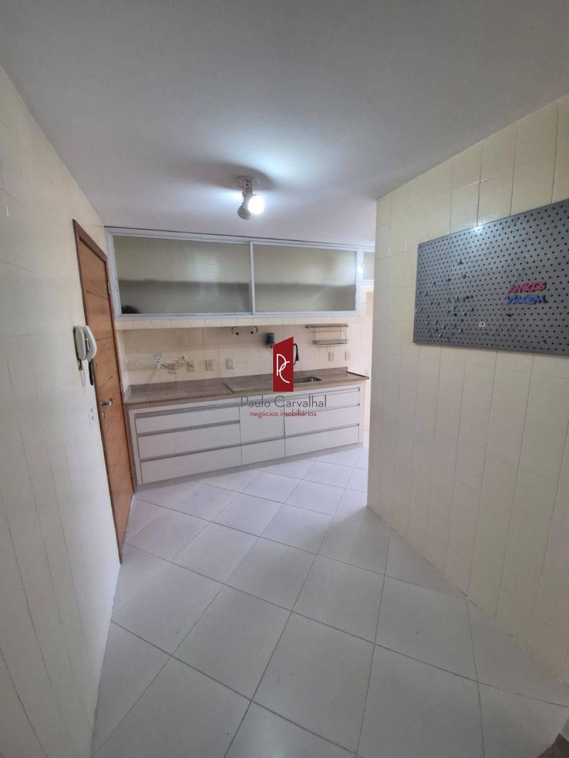 ÓTIMA COBERTURA ALUGANDO 3 Qtos, 140m² + DEP completa - Vila da Penha