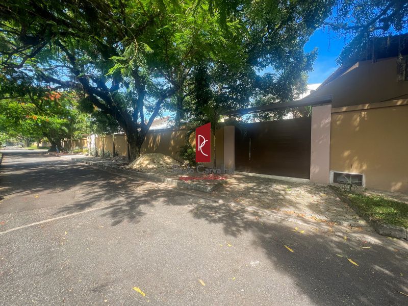 ALUGO MARAVILHOSA CASA DE 3Qtos + 1100m2