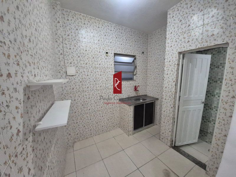 ALUGO apartamento de 1Qto + 40m2 - Vila da Penha